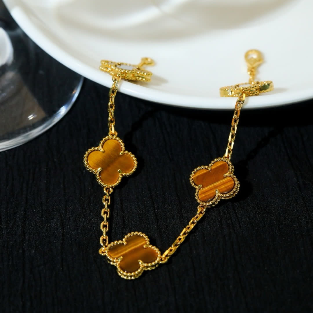Van Cleef & Arpels Vintage Alhambra Yellow Gold Tiger's Eye Bracelet